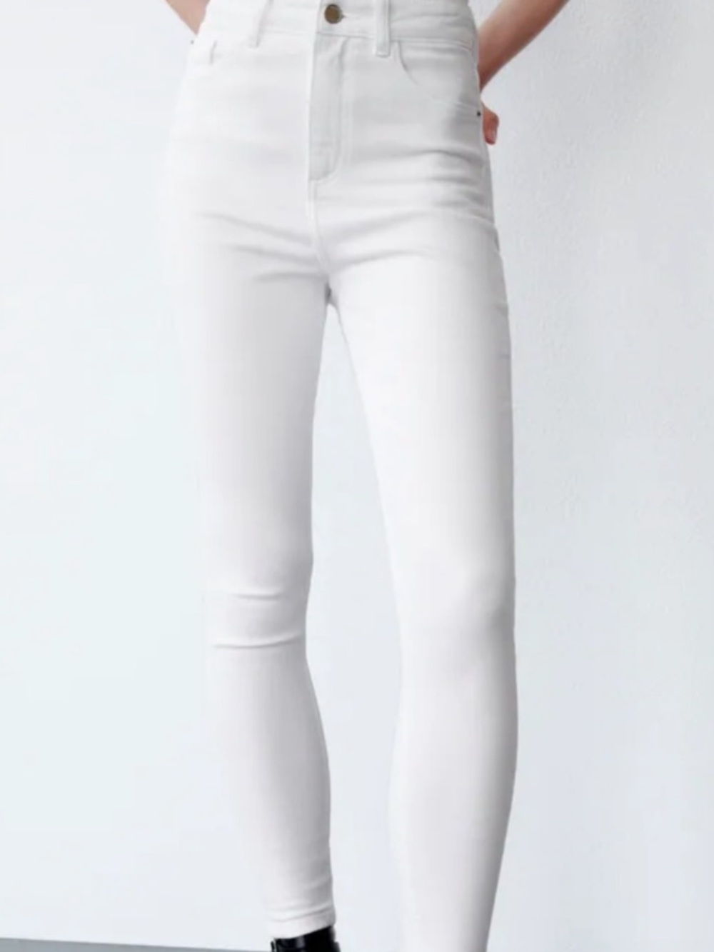 Like New- Zara Join Life White Skinny Jeans - Women